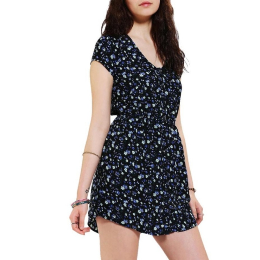 Kimchi Blue Black & Blue Floral Dress